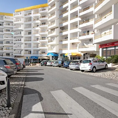 公寓 Edificio Julio Dinis *